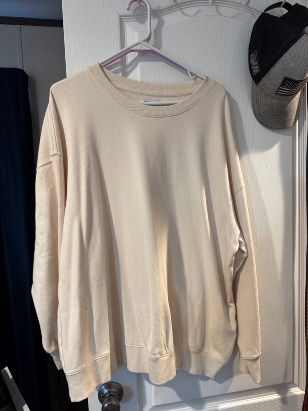 Old Navy Cream Oversized Crewneck Sweatshirt